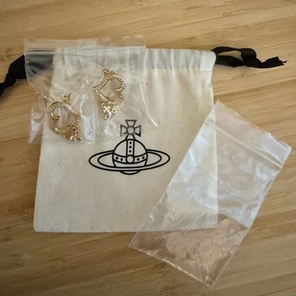 Vivienne Westwood Heart orb Dangle Earrings - Picture 4 of 5